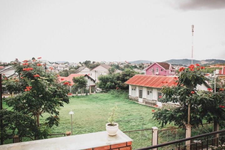 Lala Garden Lägenhet Dalat Exteriör bild